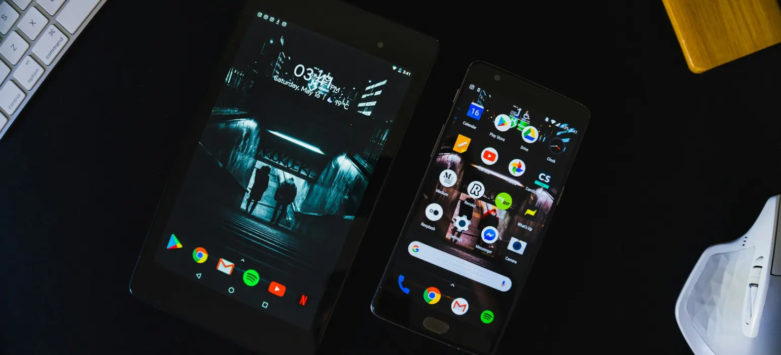 Black android smartphone displaying home screen